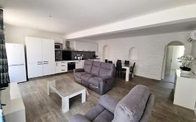 Bel appartement 2 chambres climatisé centre ville